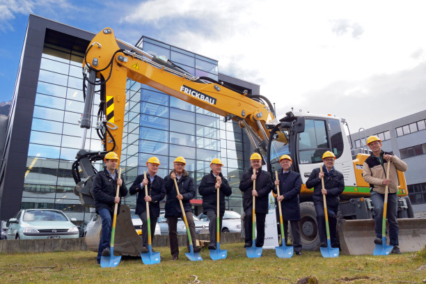 neutrik-groundbreaking-in-schaan.jpg